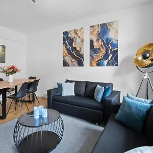 Altstadt - Exklusive 3-zi-wohnung Mit 90 Qm Und Grossem Balkon Apartment